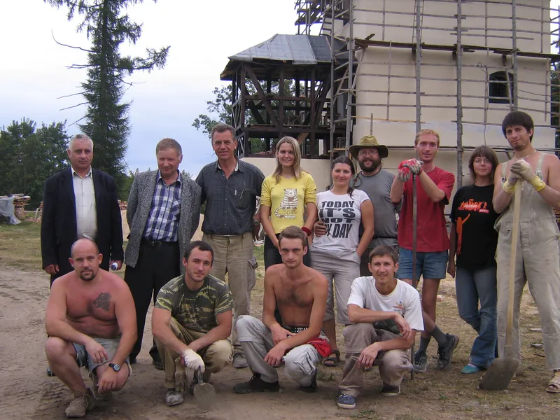 Волонтеры на замке