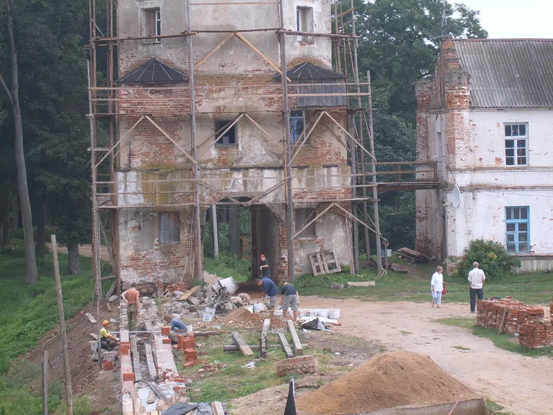 Реставрация стены