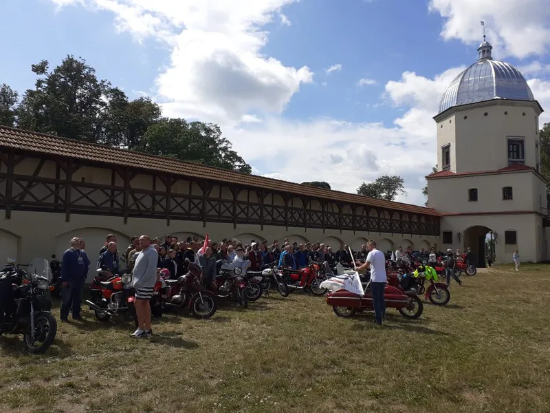 Байкеры на замке